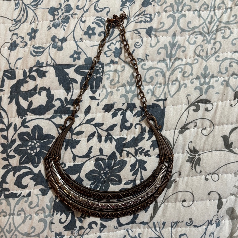 Elegant Bronze Statement Necklace